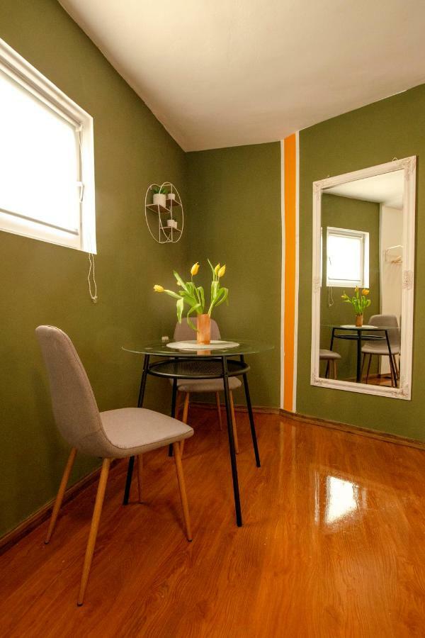 Color Apartments Downtown Bukares Bagian luar foto